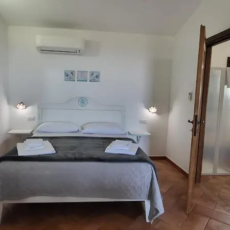 Farm stay Su Barcu *