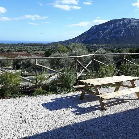 Κατάλυμα σε φάρμα Su Barcu Cala Gonone